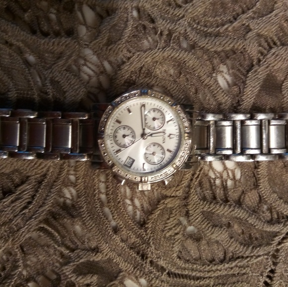 Silver Bulova watch - Picture 3 of 6